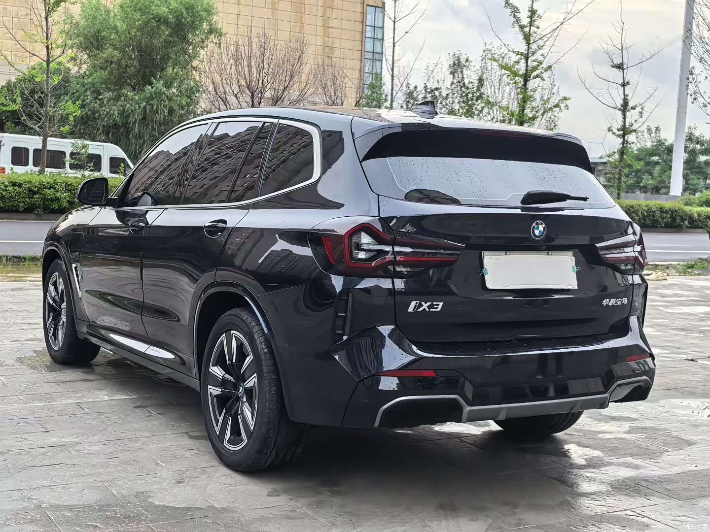 BMW iX3, 2024 7