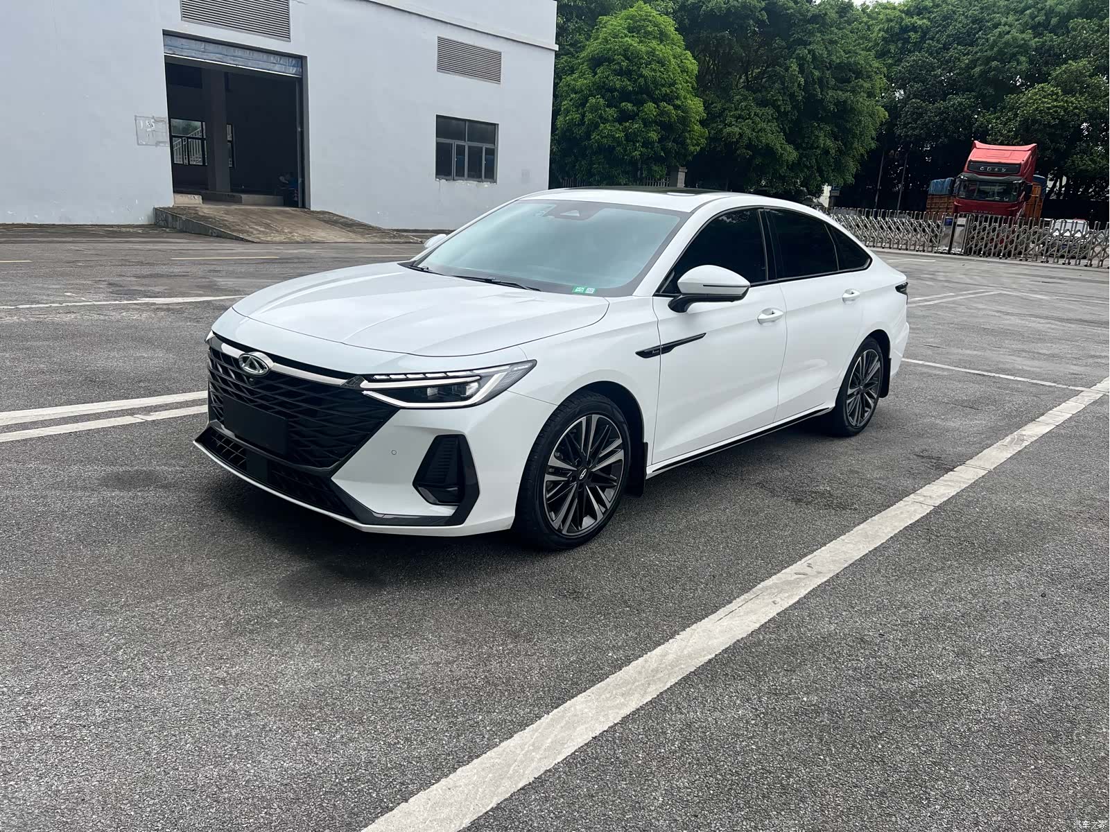 Chery Arrizo 8, 2023 3