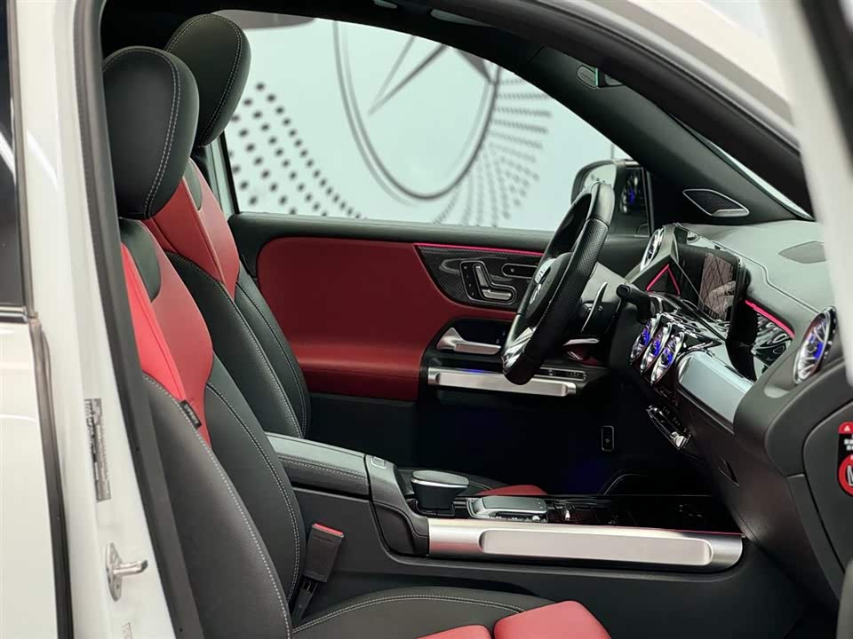 Mercedes-Benz GLB AMG