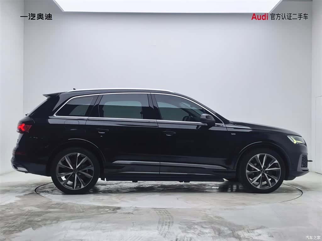 Audi Q7, 2023 3