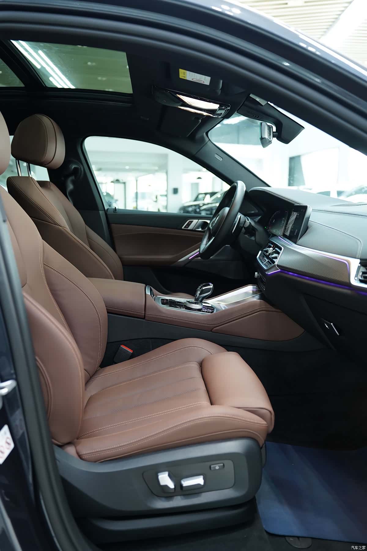 BMW X6, 2021 11