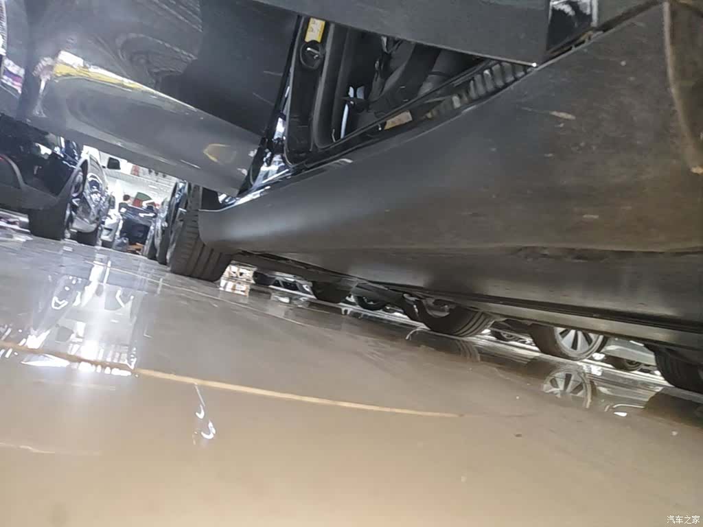 Tesla Model Y, 2024 21