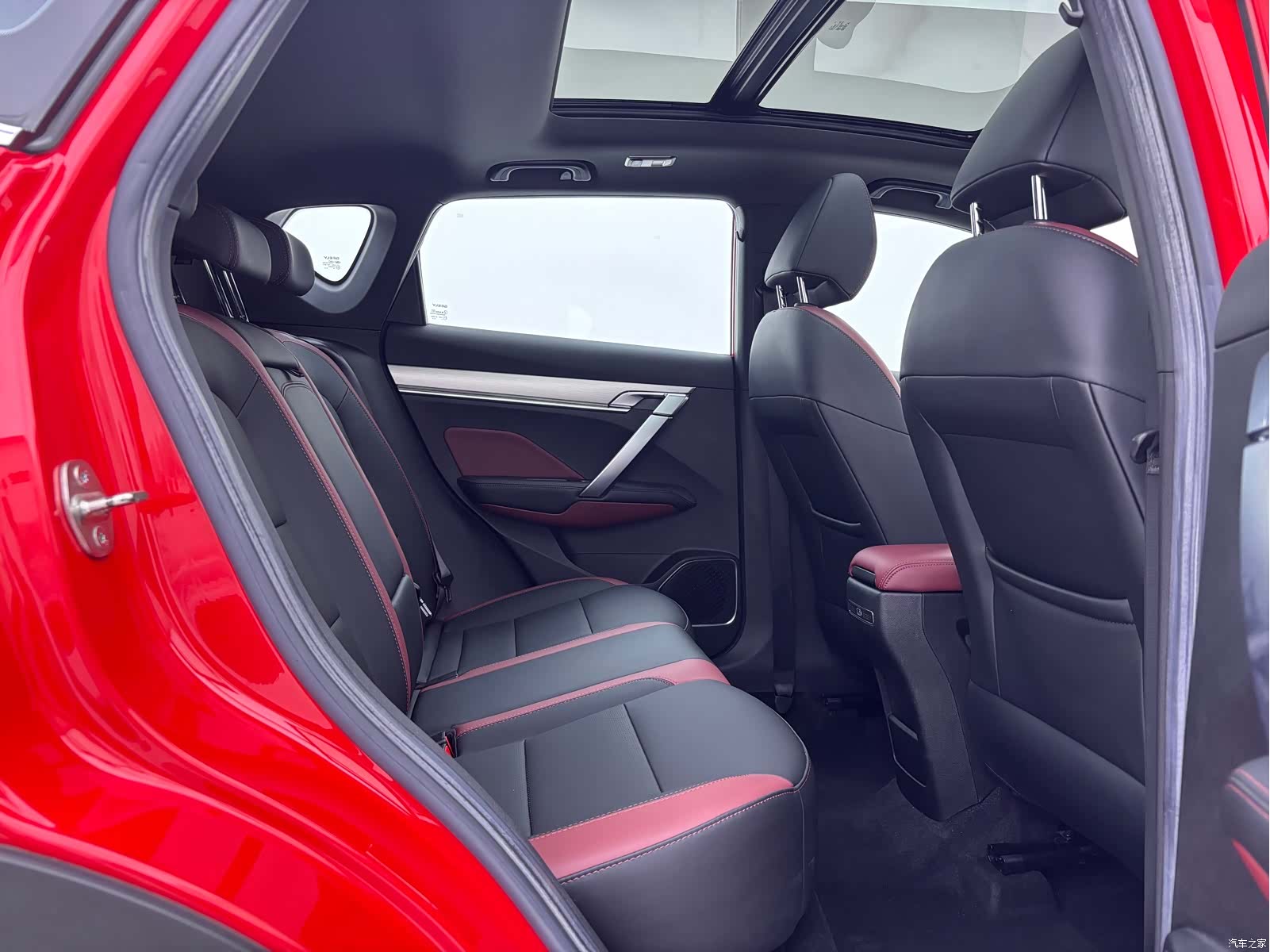 Geely Coolray, 2021 15