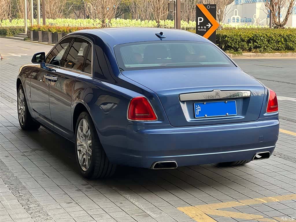 Rolls-Royce Ghost, 2012 6