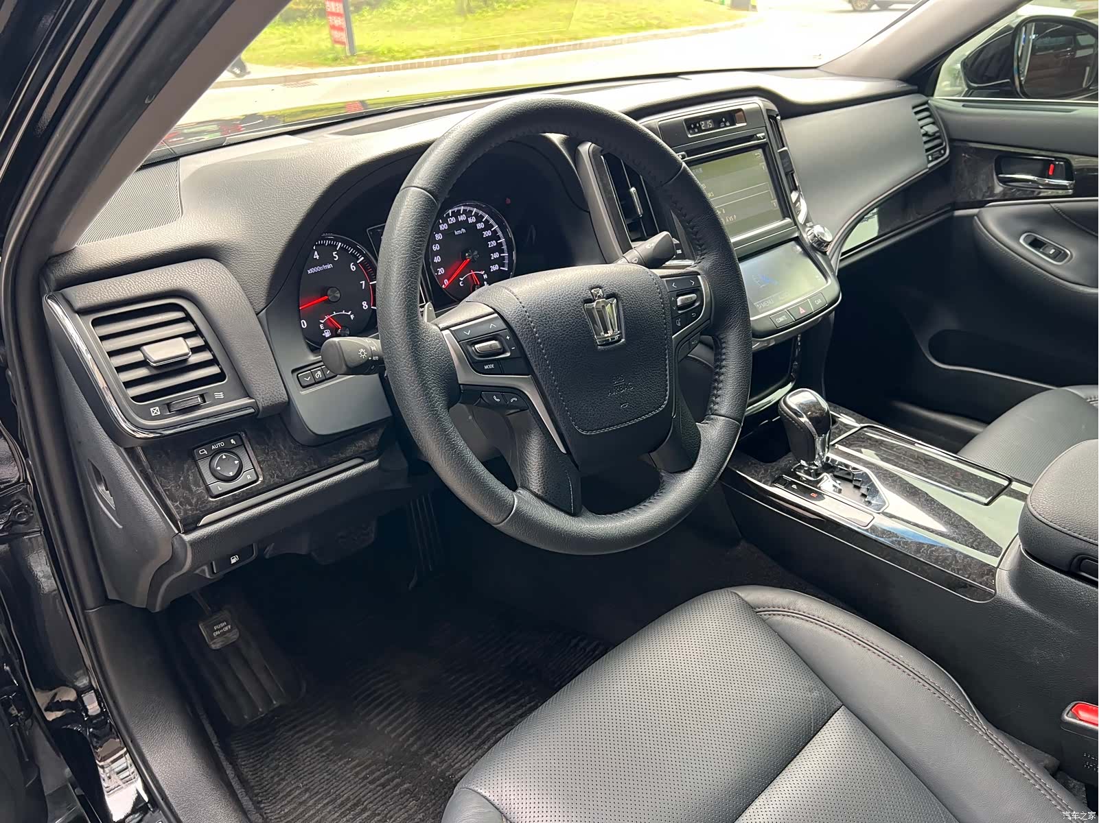 Toyota Crown, 2018 11
