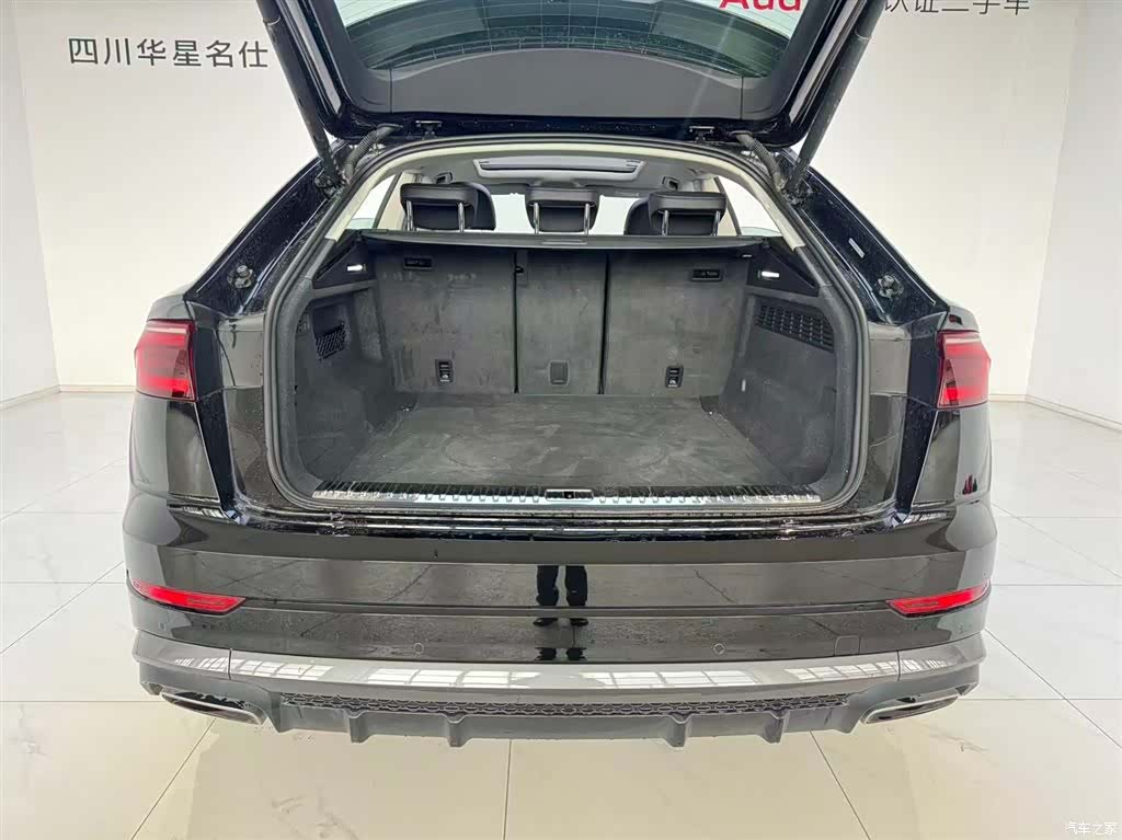 Audi Q8, 2025 6