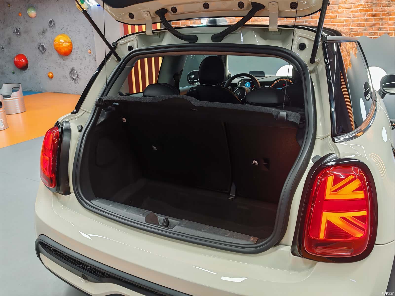 Mini Cooper, 2022 34