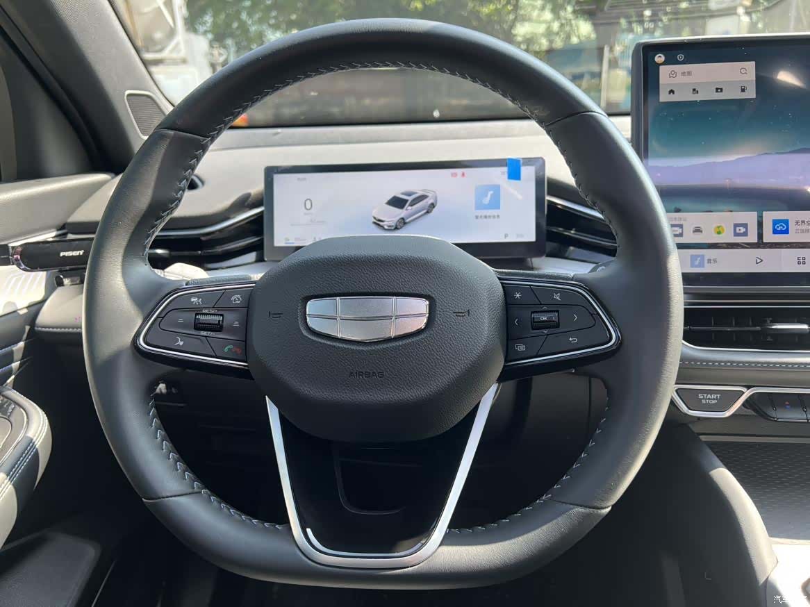 Geely Preface, 2025 8