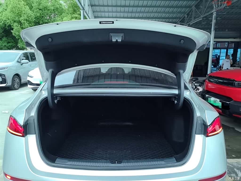 Roewe D7, 2025 19