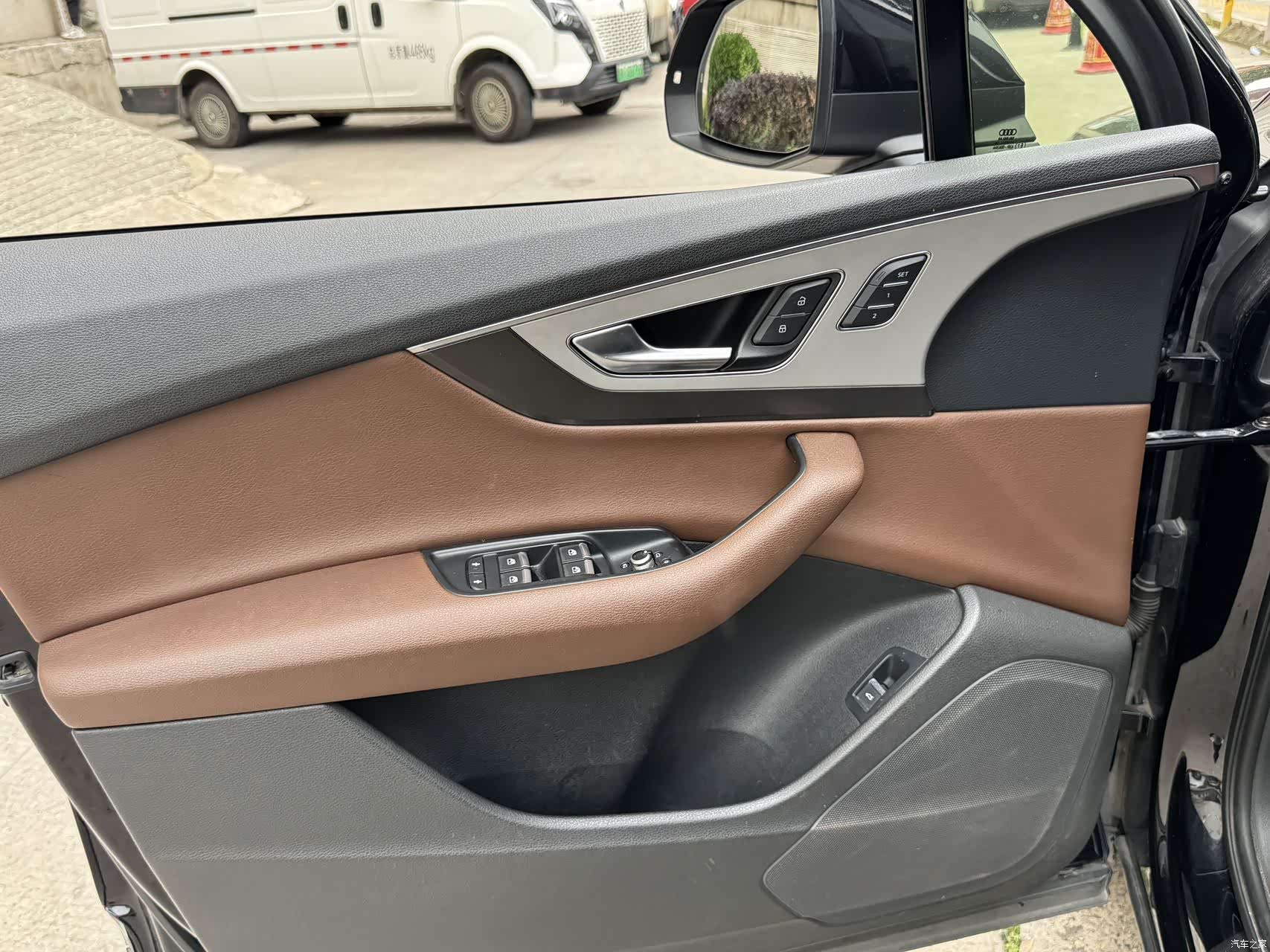Audi Q7, 2016 10