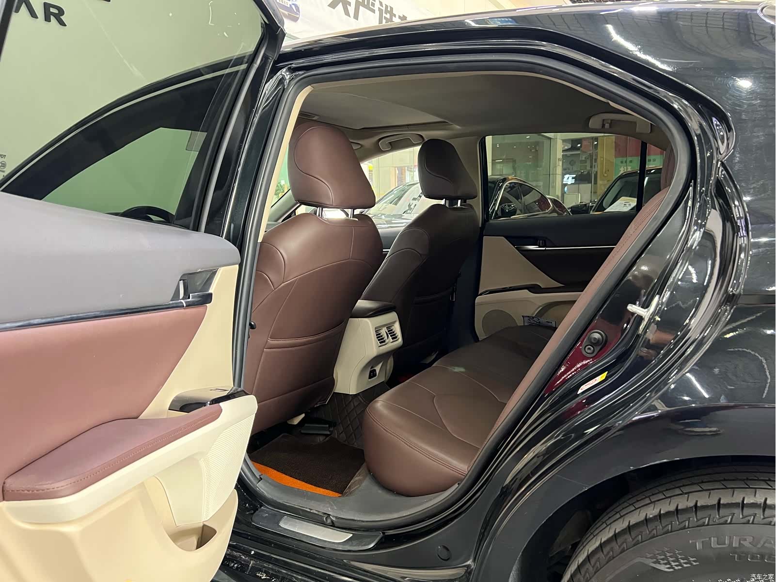 Toyota Camry, 2018 16