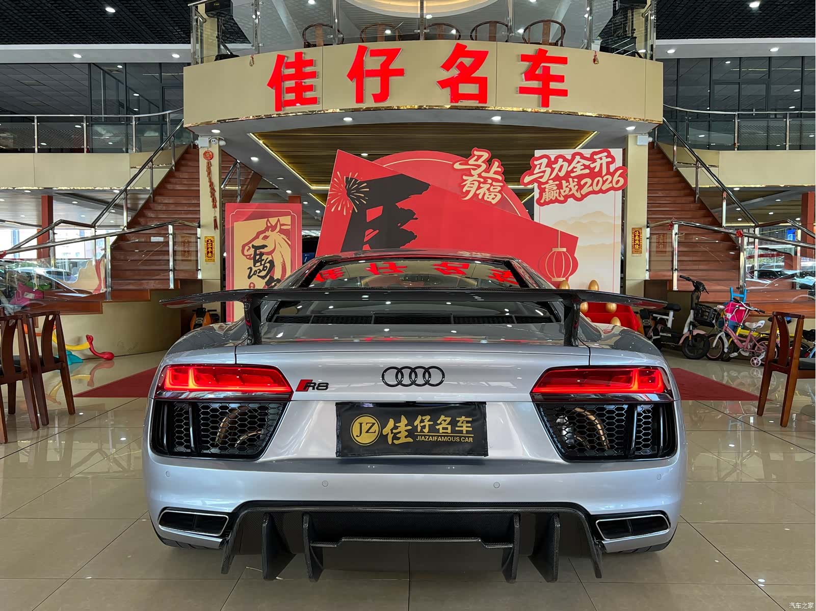 Audi R8, 2018 все фото