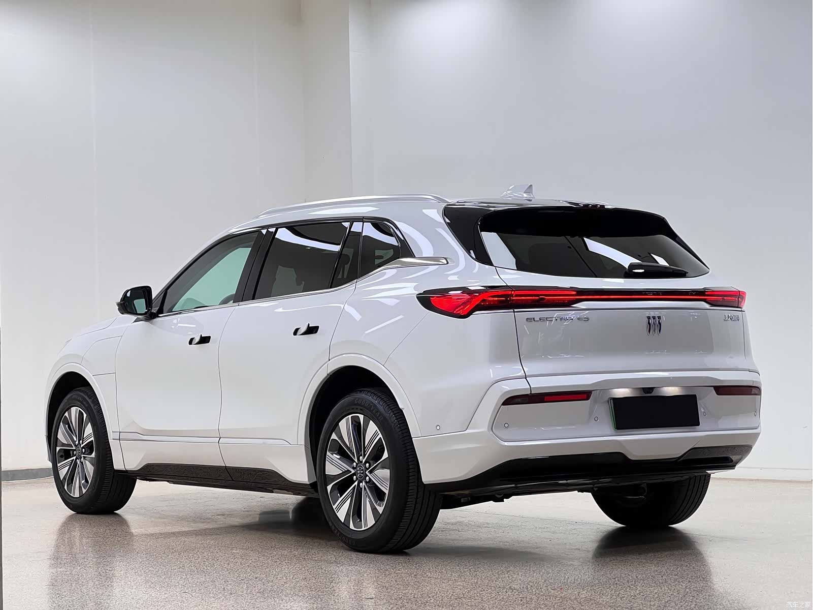 Buick E5, 2025 все фото