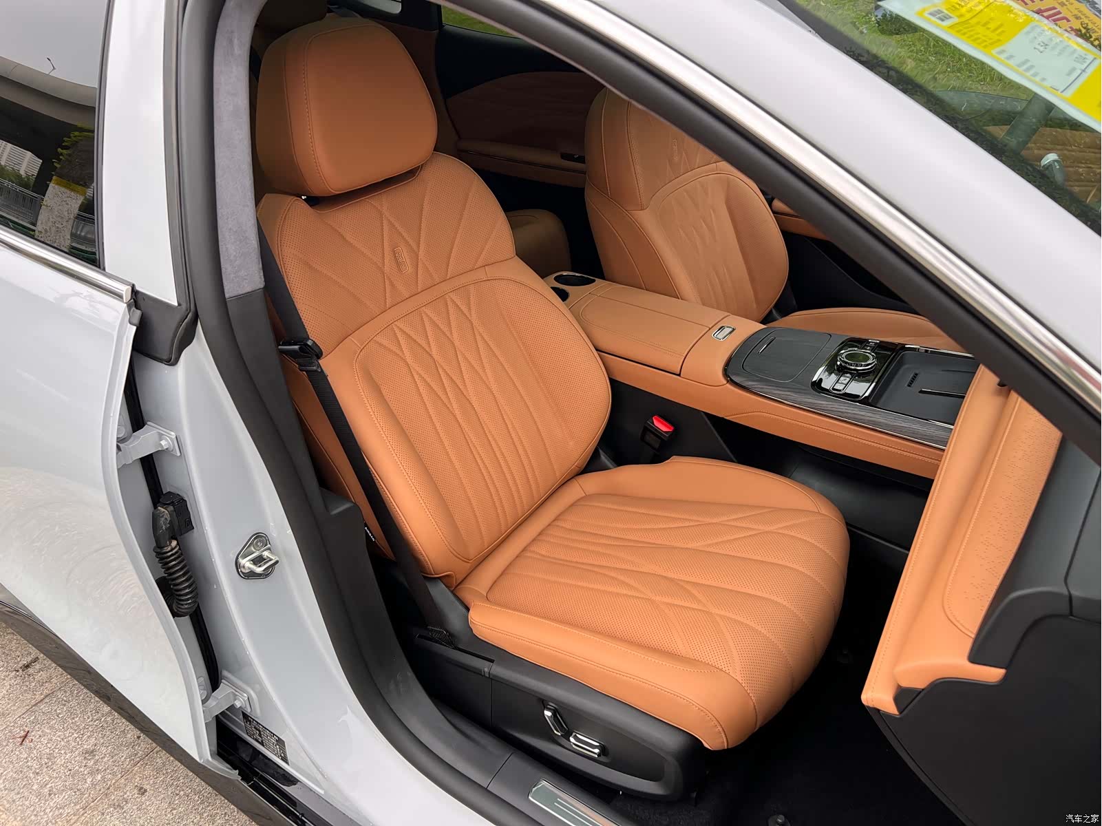 Geely 8, 2025 6