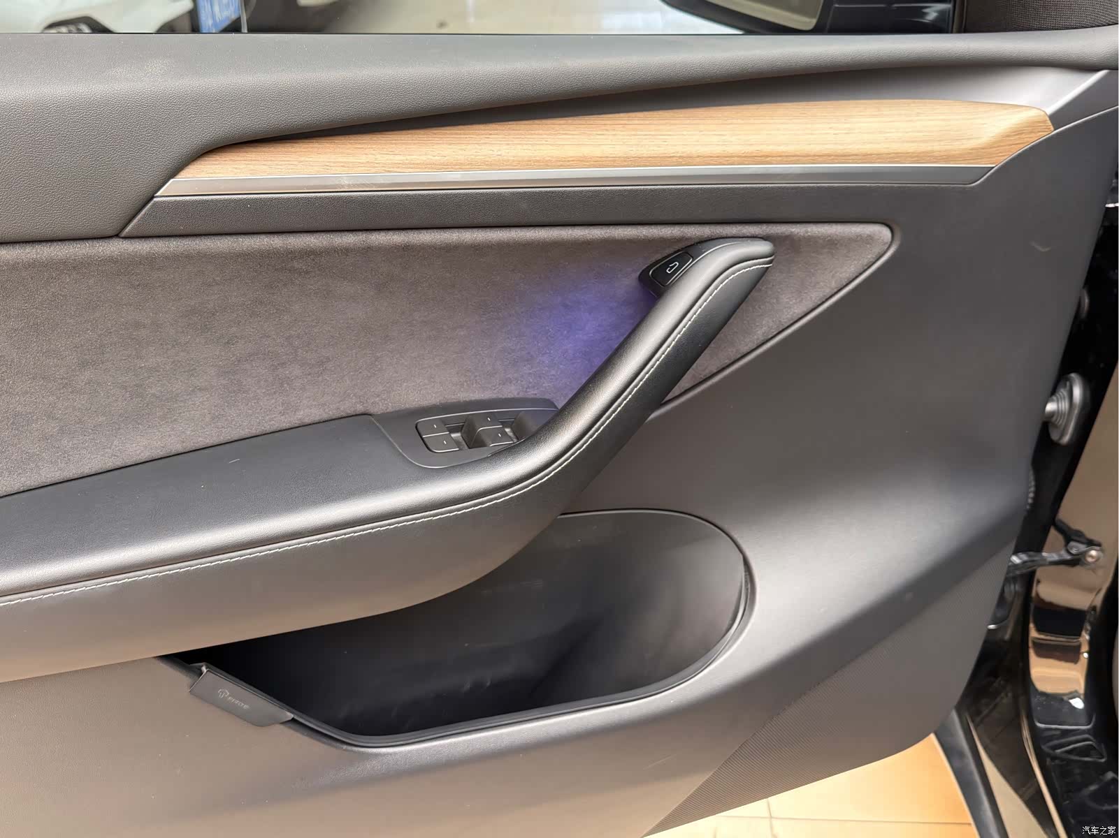 Tesla Model Y, 2023 7