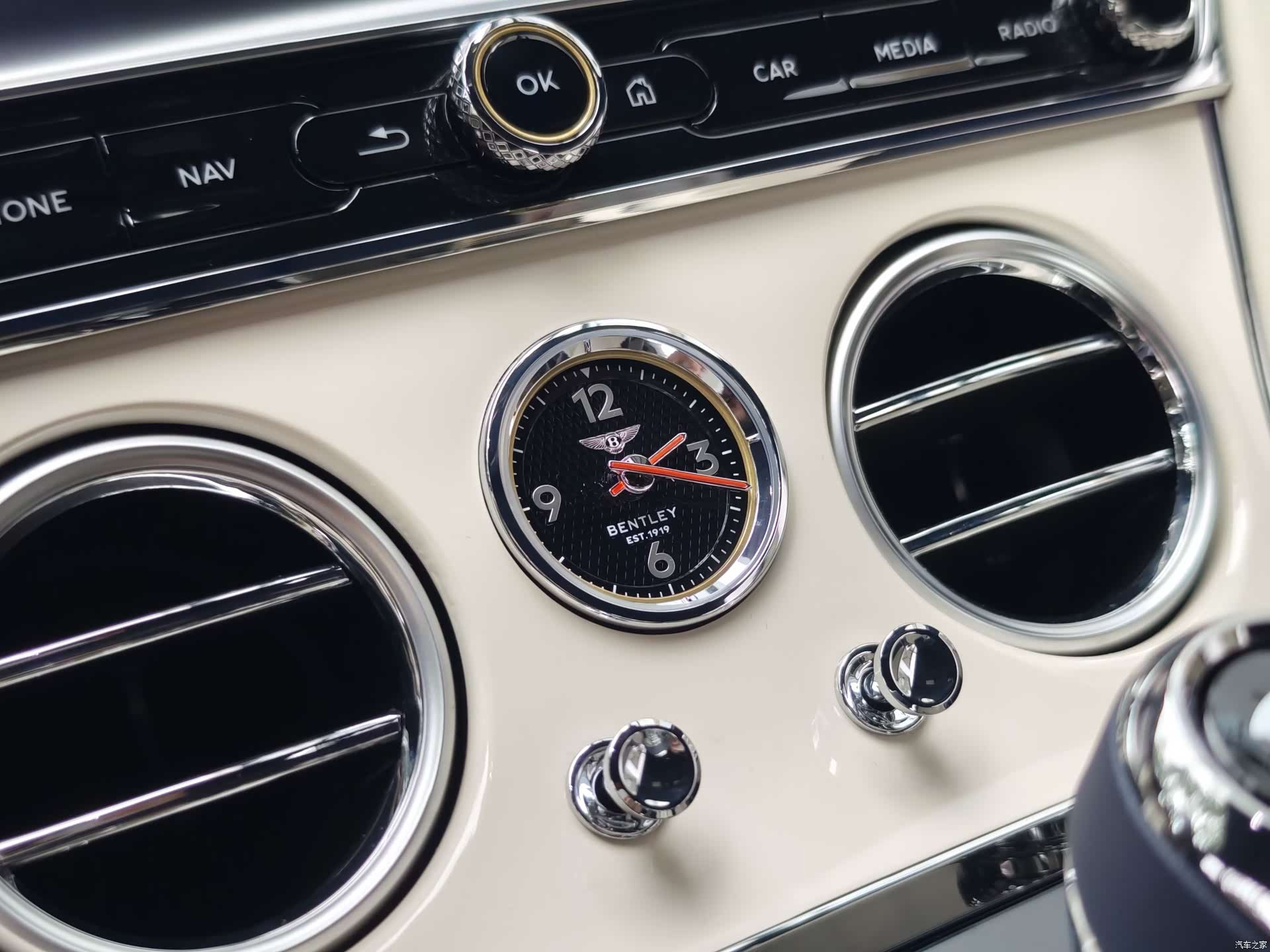 Bentley Continental GT, 2024 15