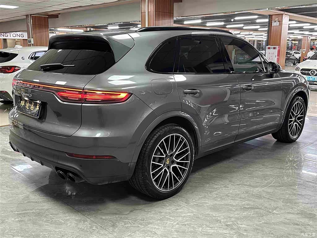 Porsche Cayenne, 2019 9