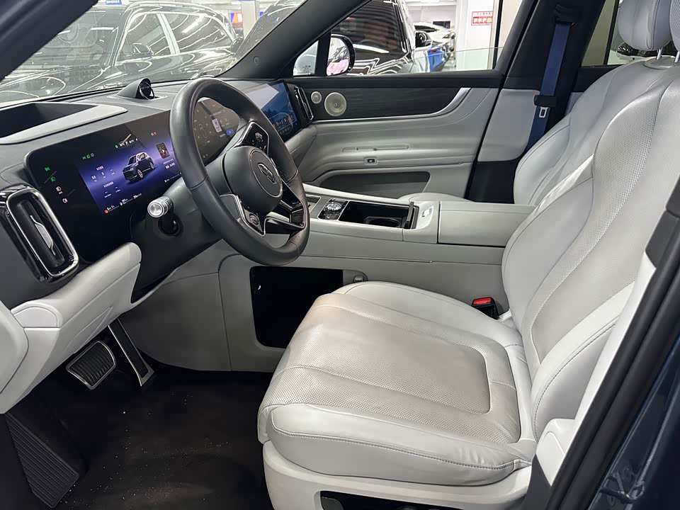 AITO Ask the world M9