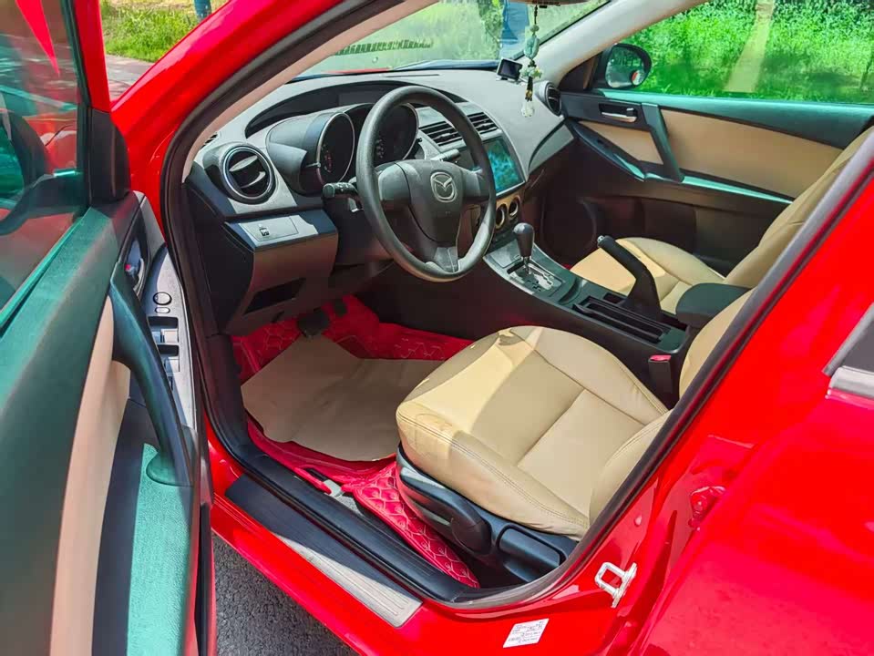 Mazda 3 star Cheng