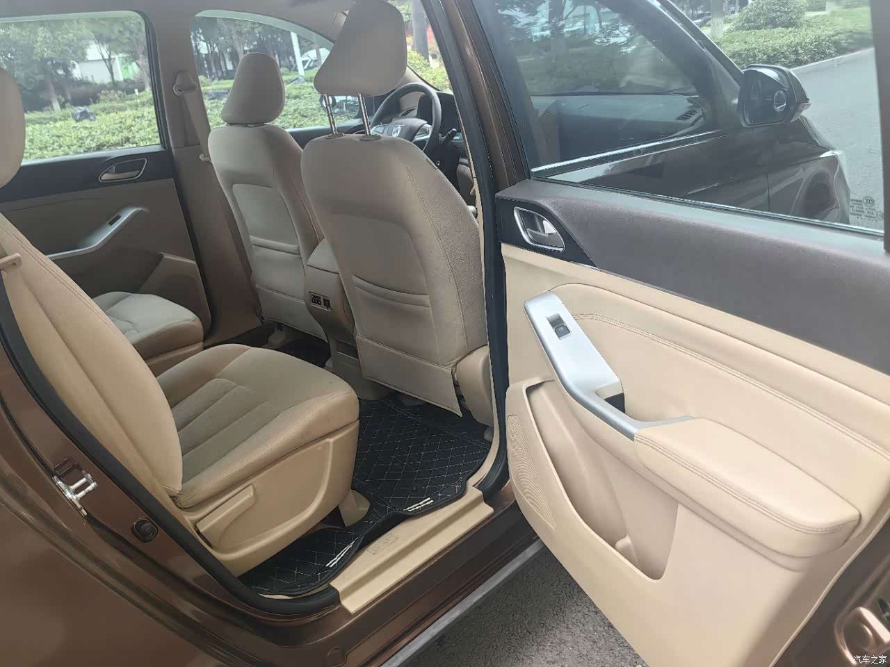 Wuling 730, 2015 9