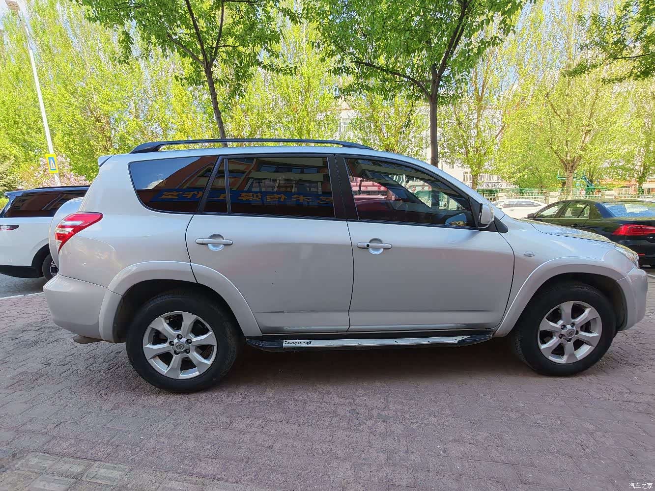 Toyota RAV4, 2009 10