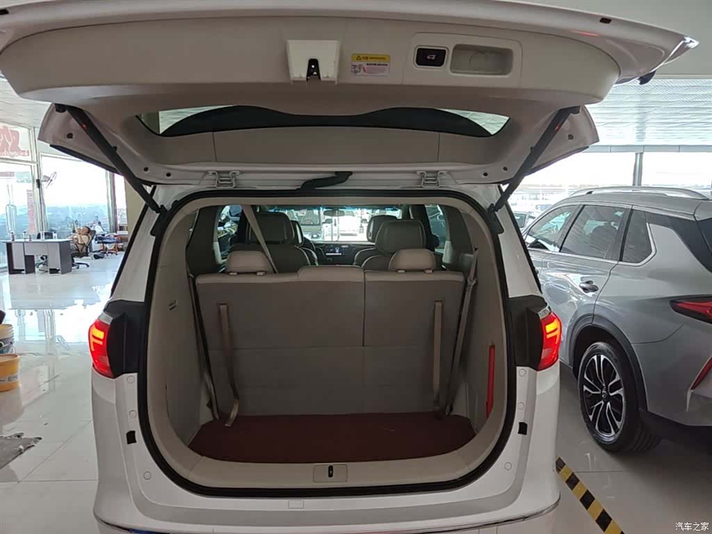 Buick GL8, 2020 2