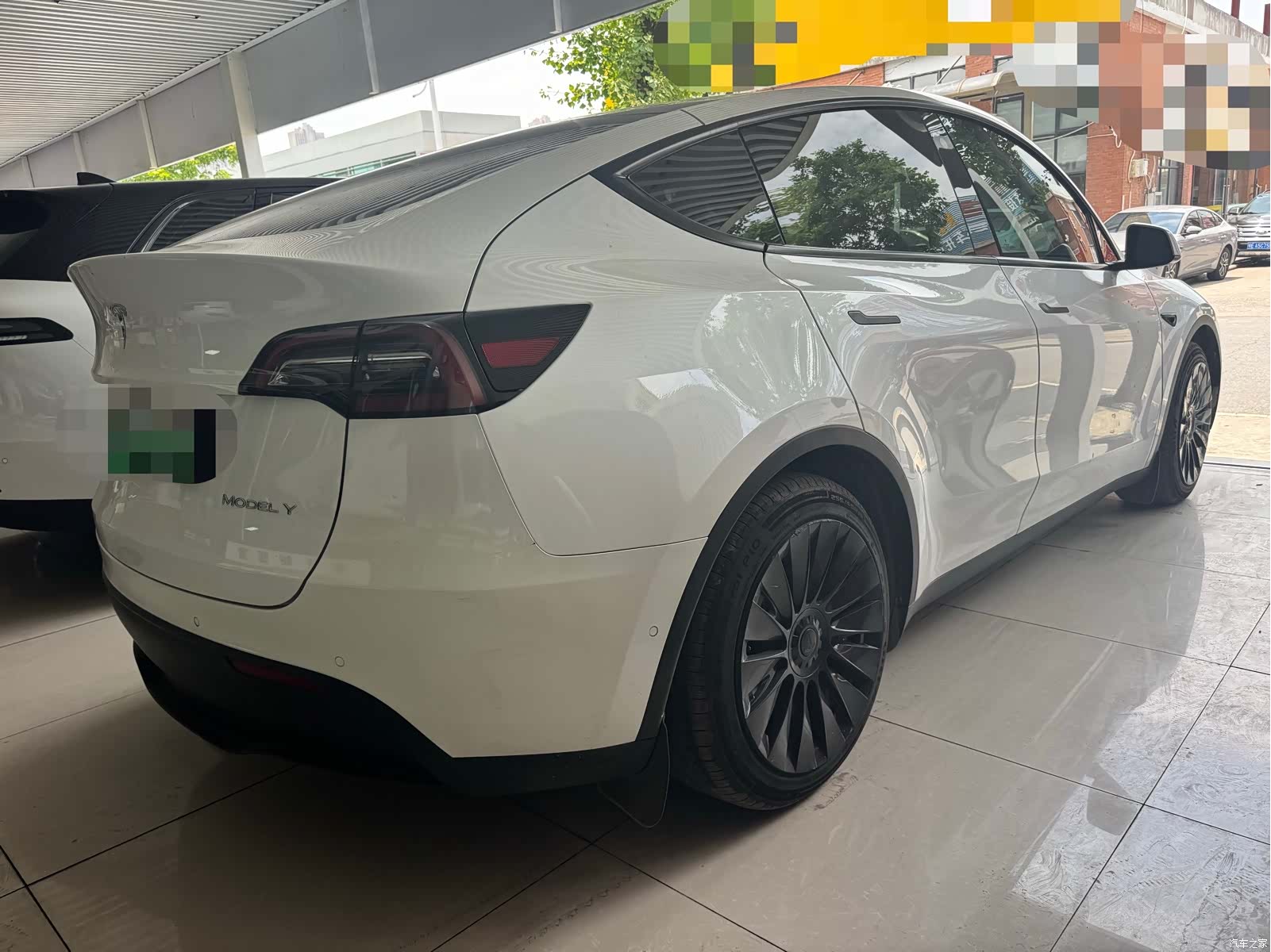 Tesla Model Y, 2023 10