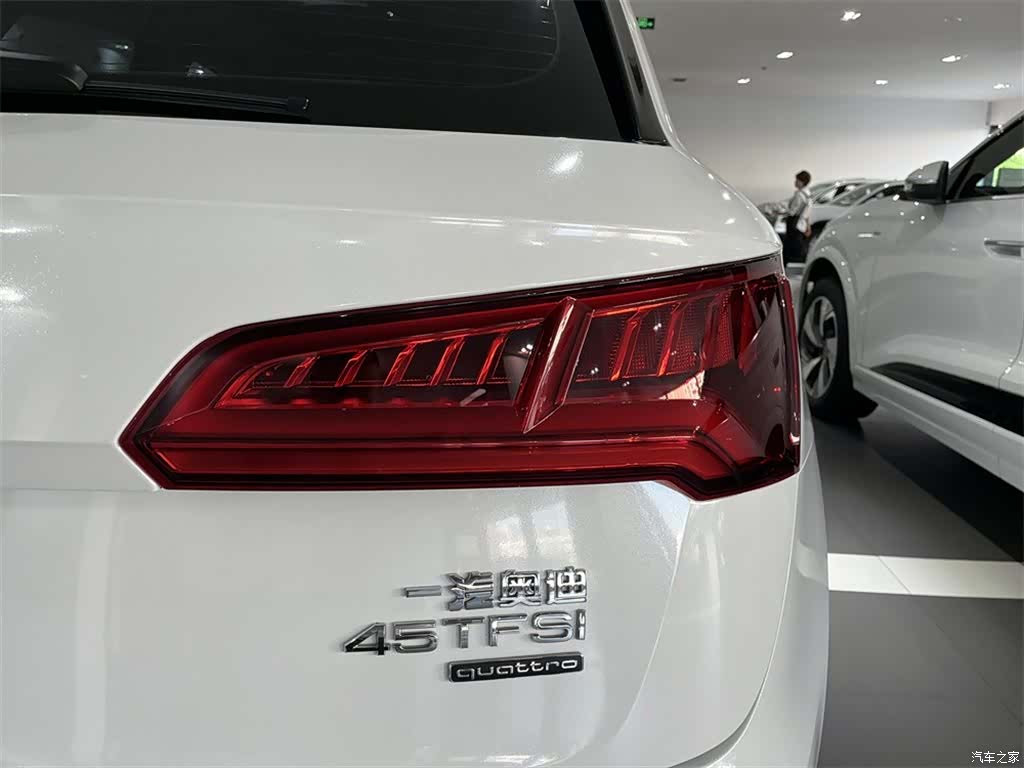 Audi Q5L, 2018 13