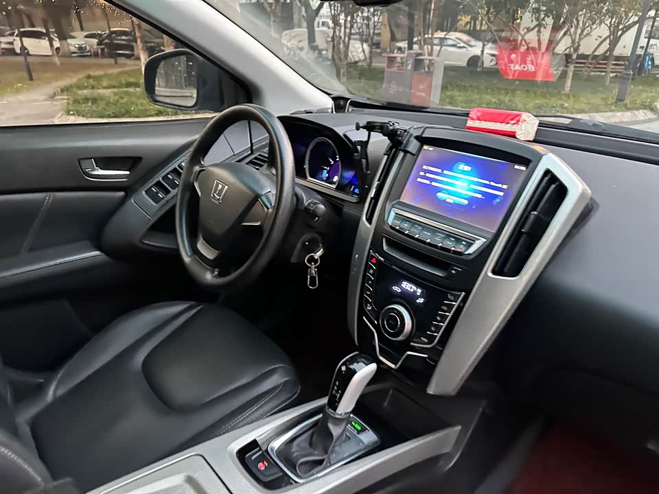 Luxgen Excellent 6 SUV