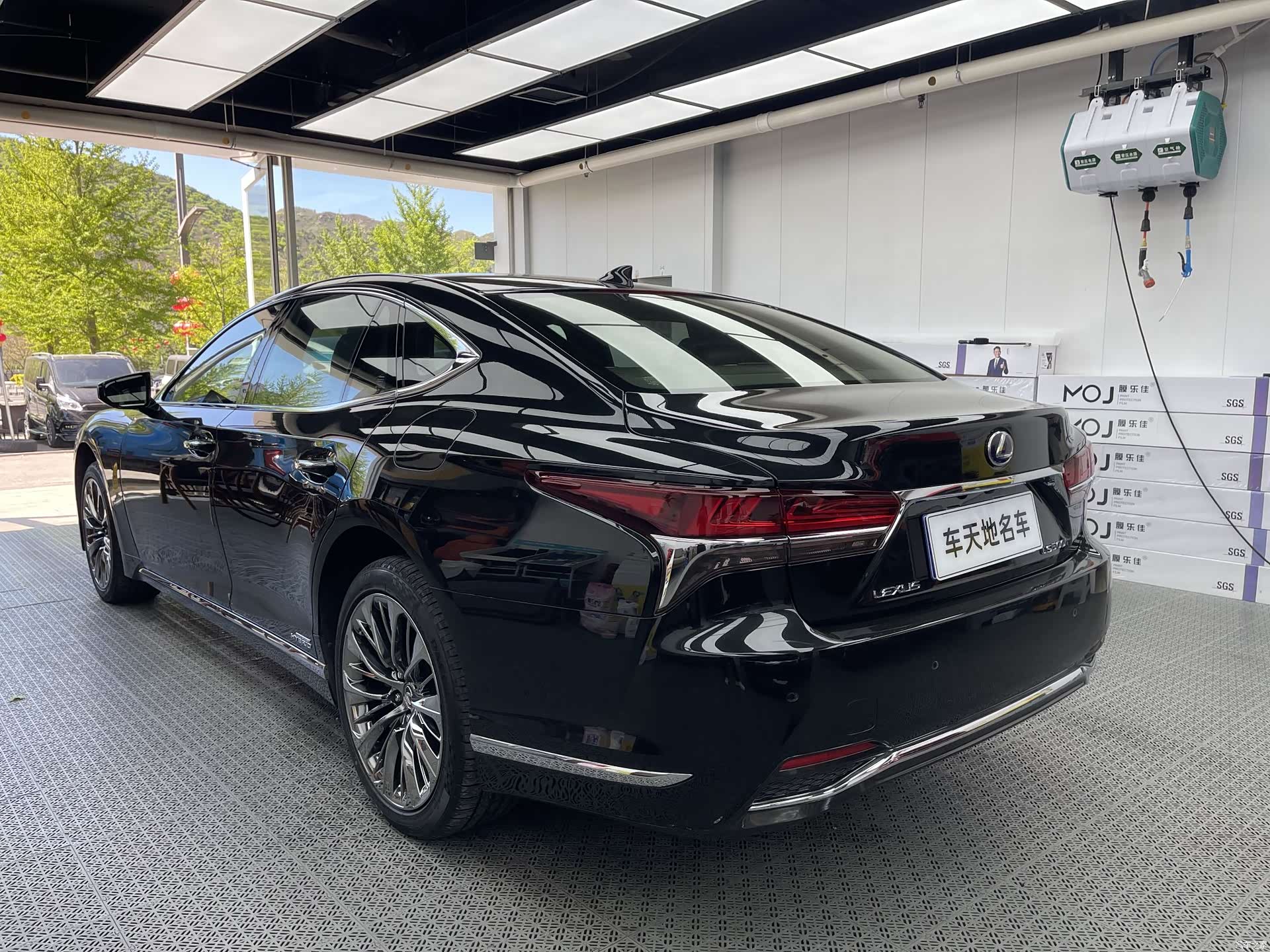 Lexus LS, 2018 11