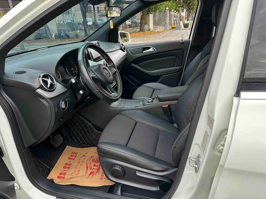 Mercedes-Benz B-Class 2016, фото 9