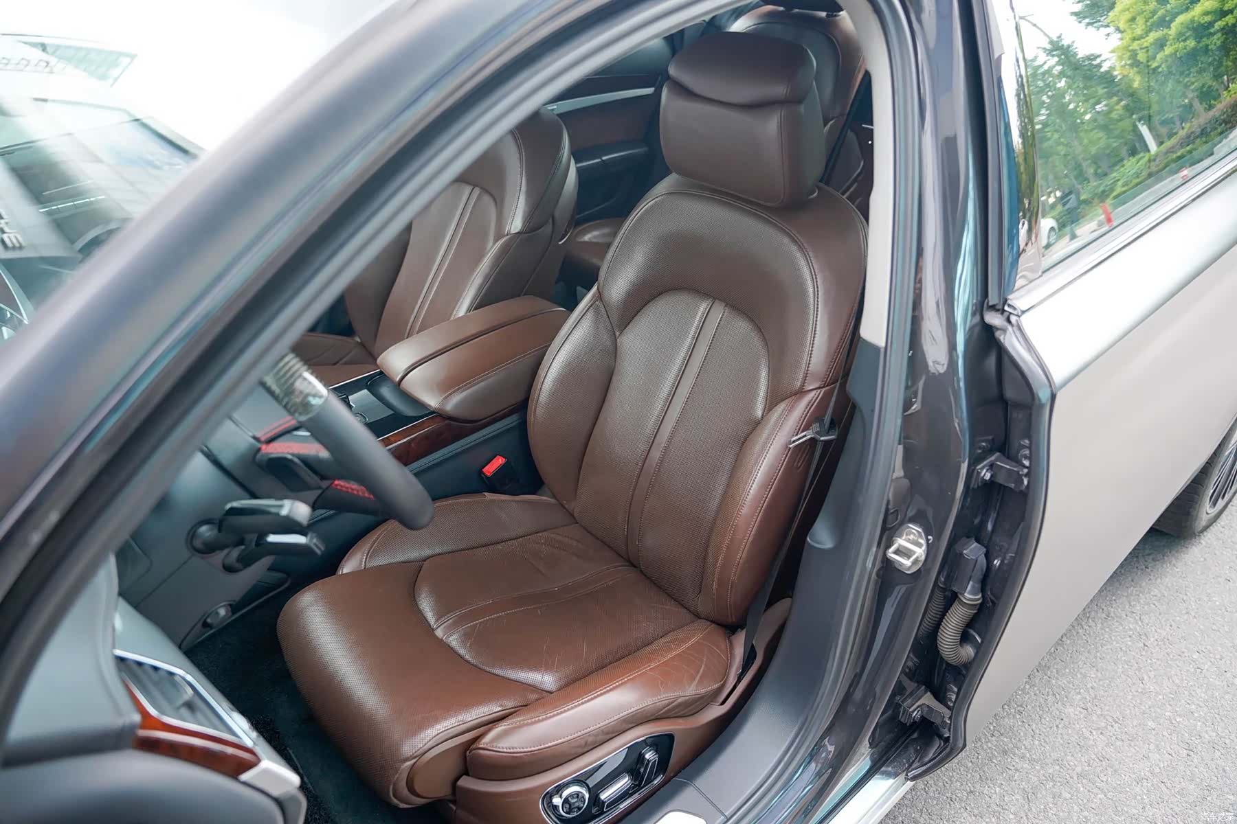 Audi A8L, 2012 11