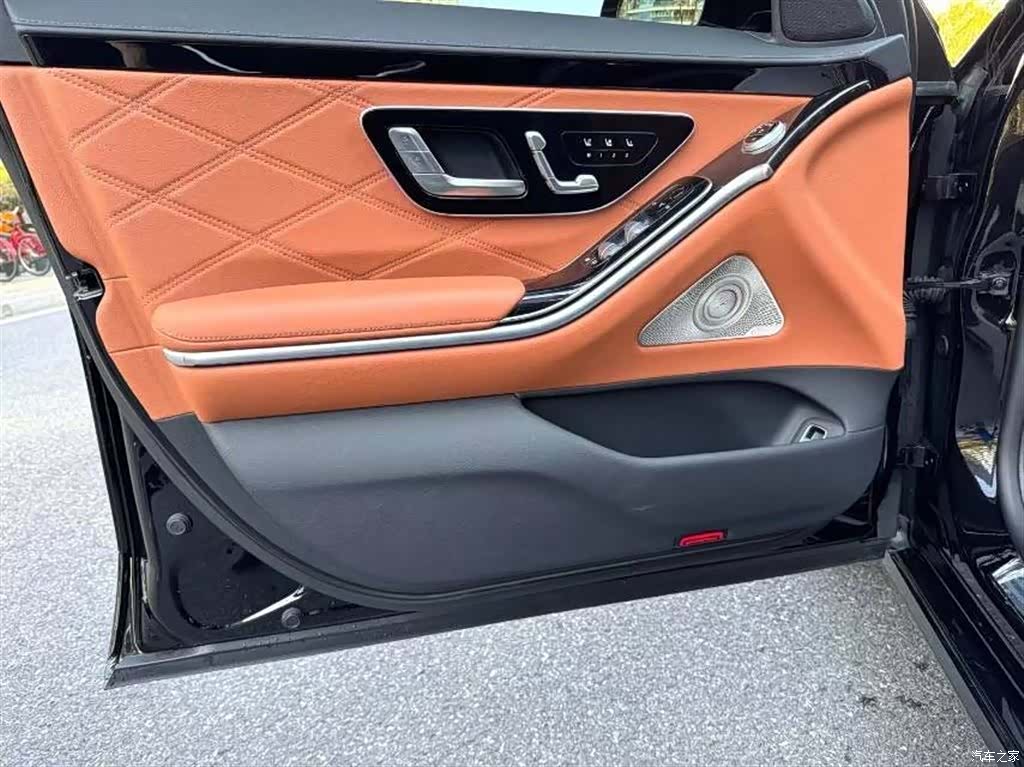 Maybach S-Class, 2023 11