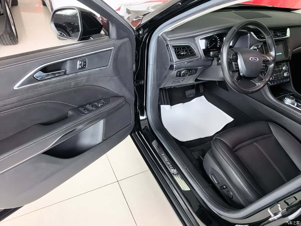 Ford Taurus, 2017 16