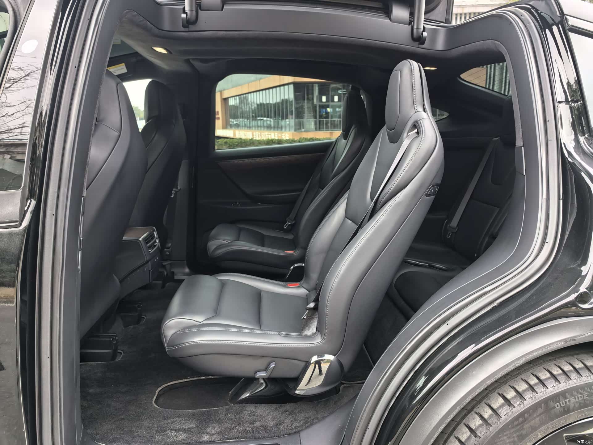 Tesla Model X, 2019 10