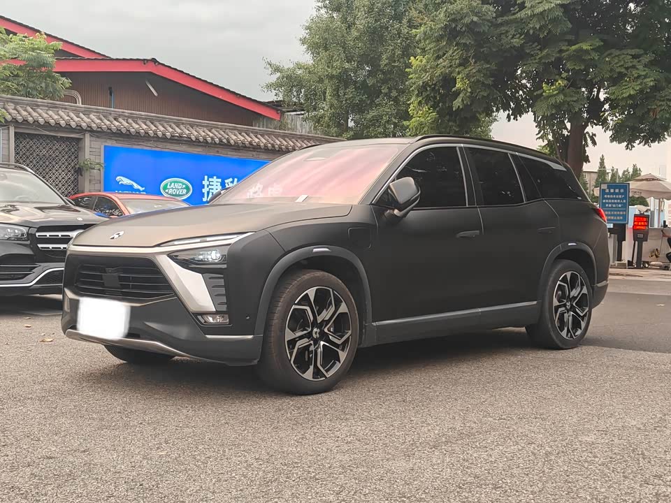 NIO ES8