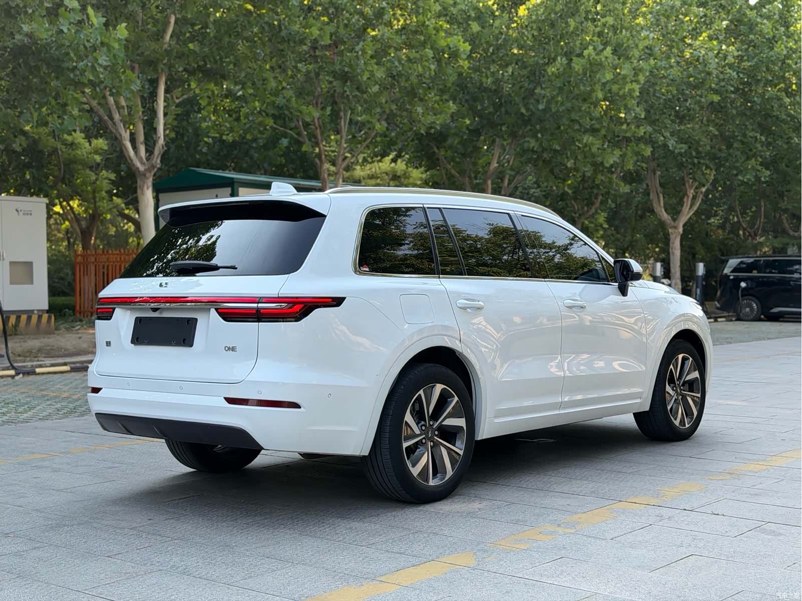 Li Auto ONE, 2022 4