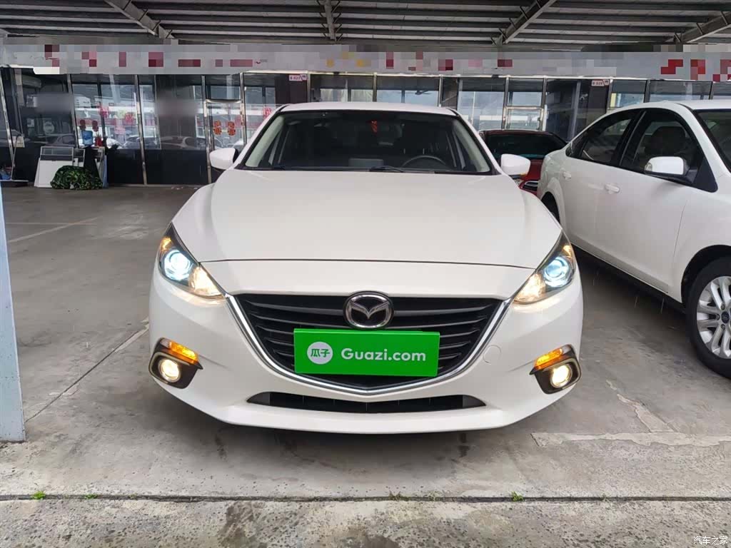 Mazda Mazda3, 2015 3