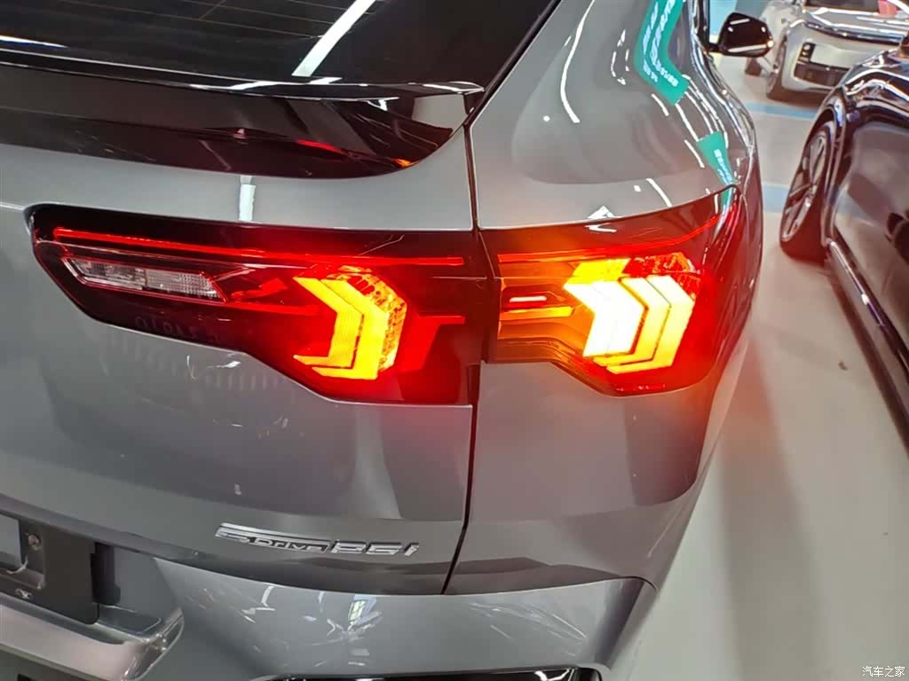 BMW X2, 2025 8