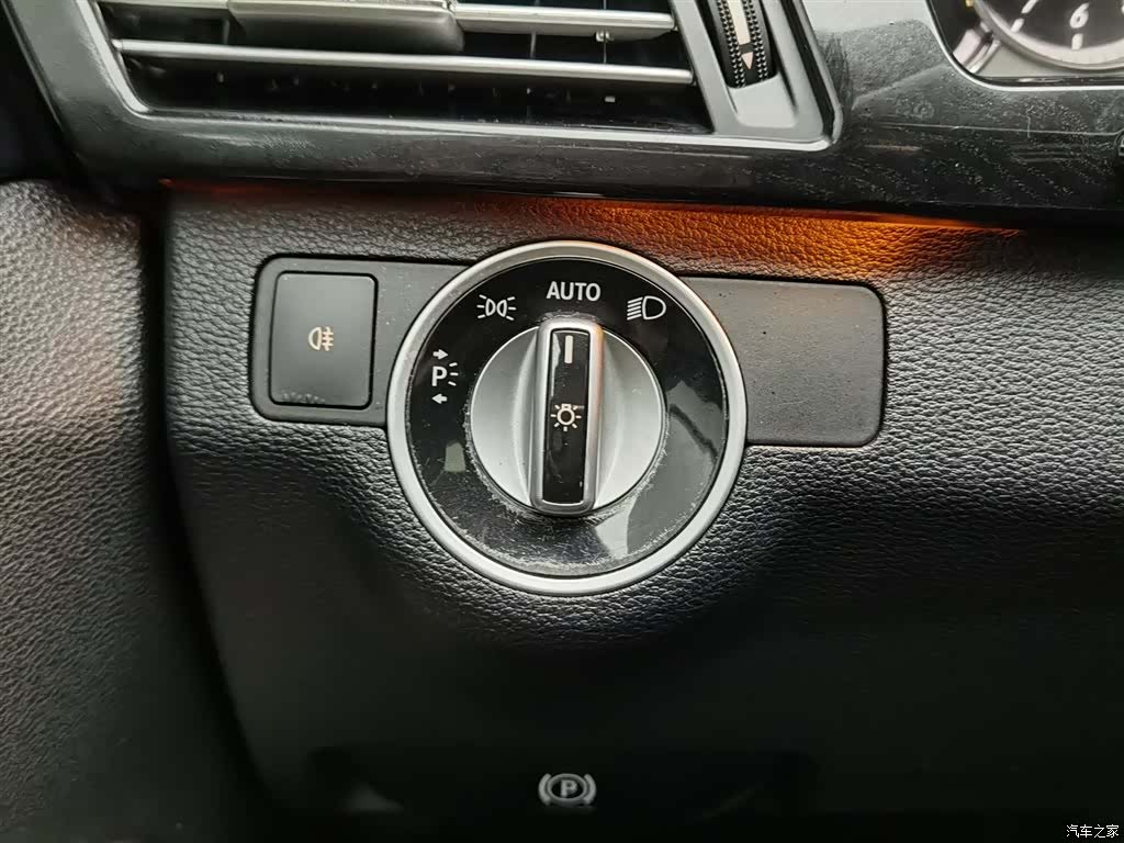 Mercedes-Benz E-Class, 2013 21