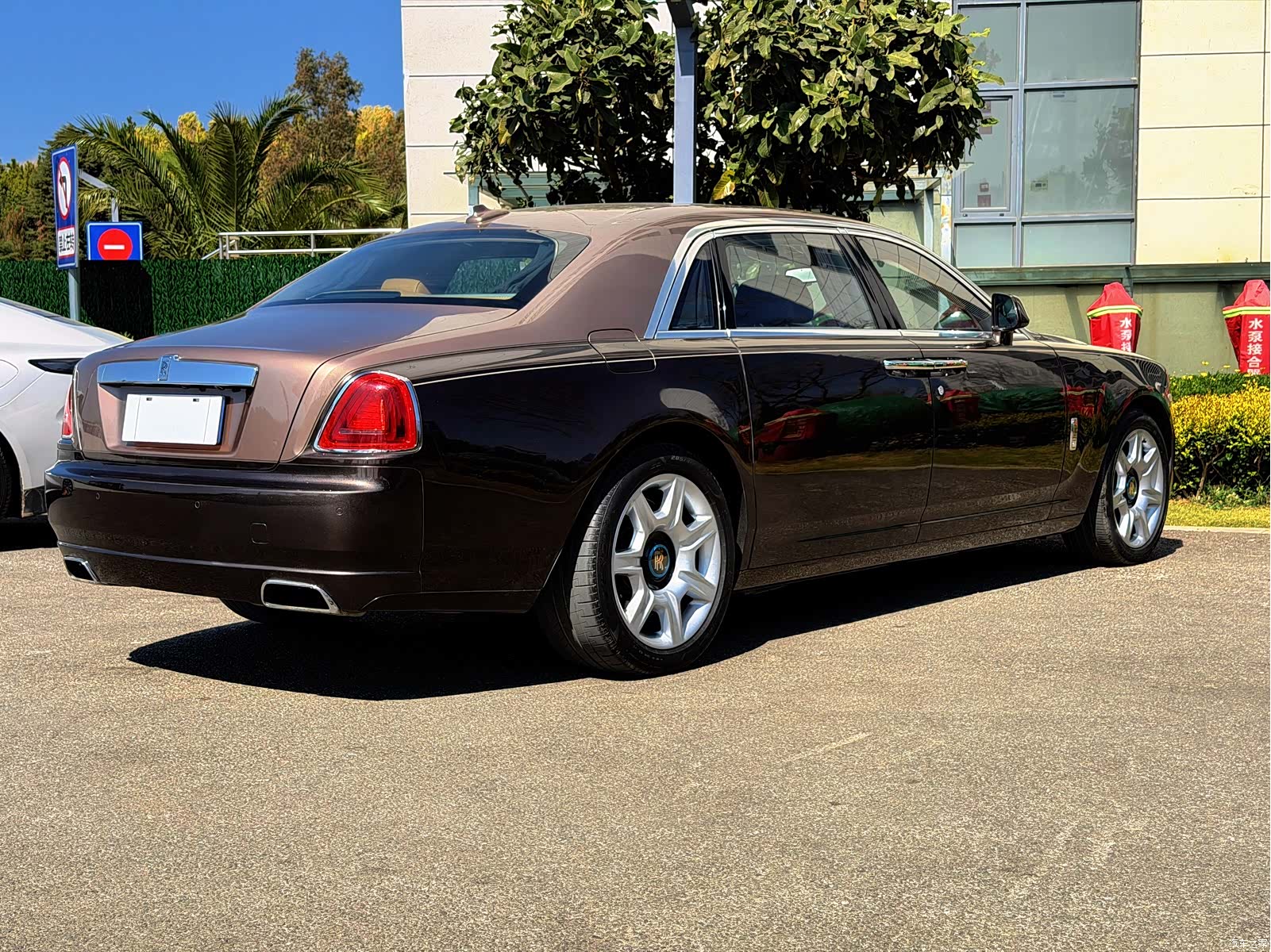 Rolls-Royce Ghost, 2014 12