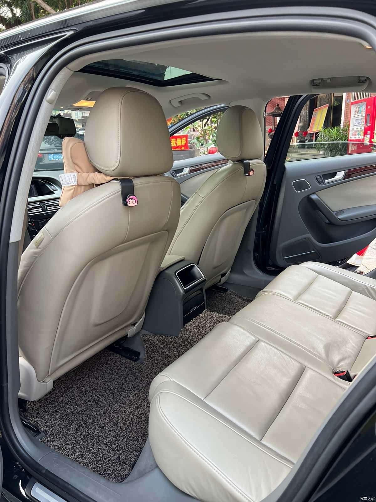Audi A4L, 2012 11