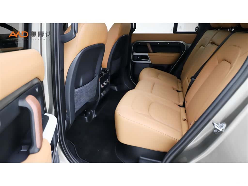 Land Rover Defender, 2023 7
