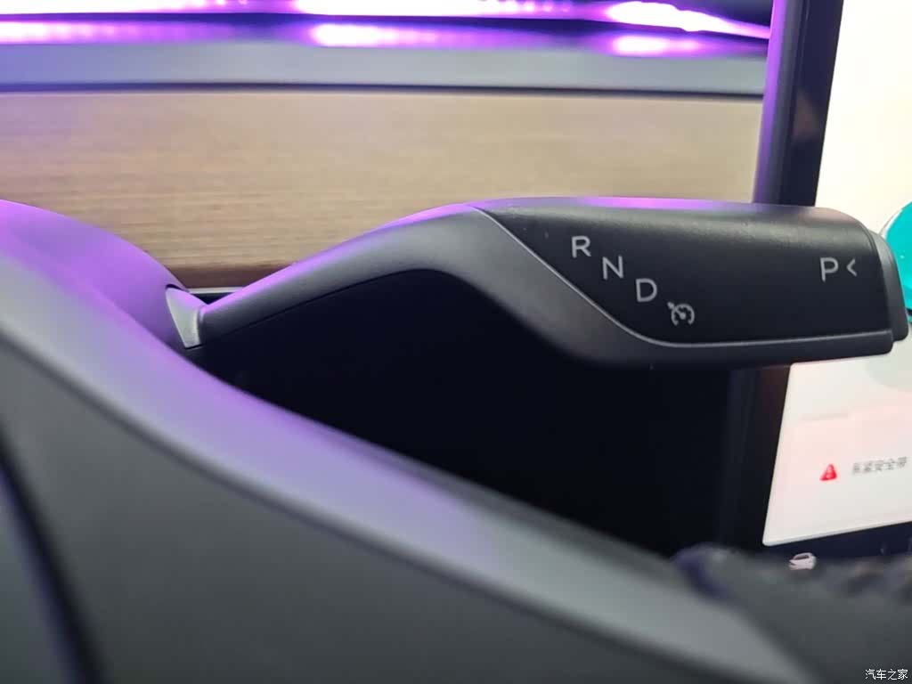 Tesla Model 3, 2023 14