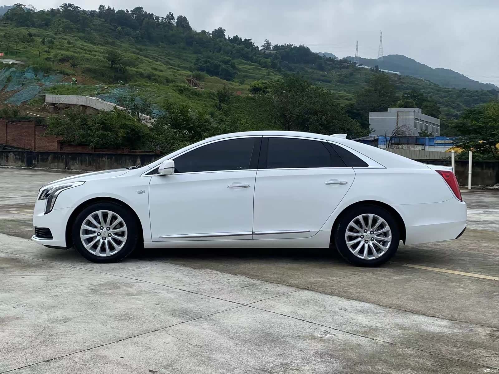 Cadillac XTS, 2018 3