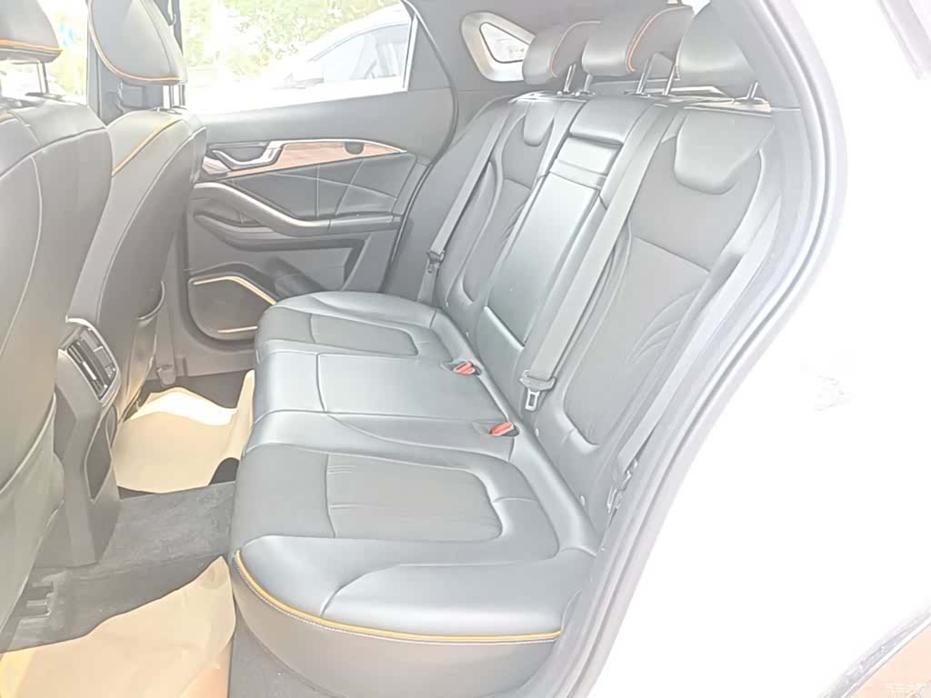 Bestune B70, 2022 17