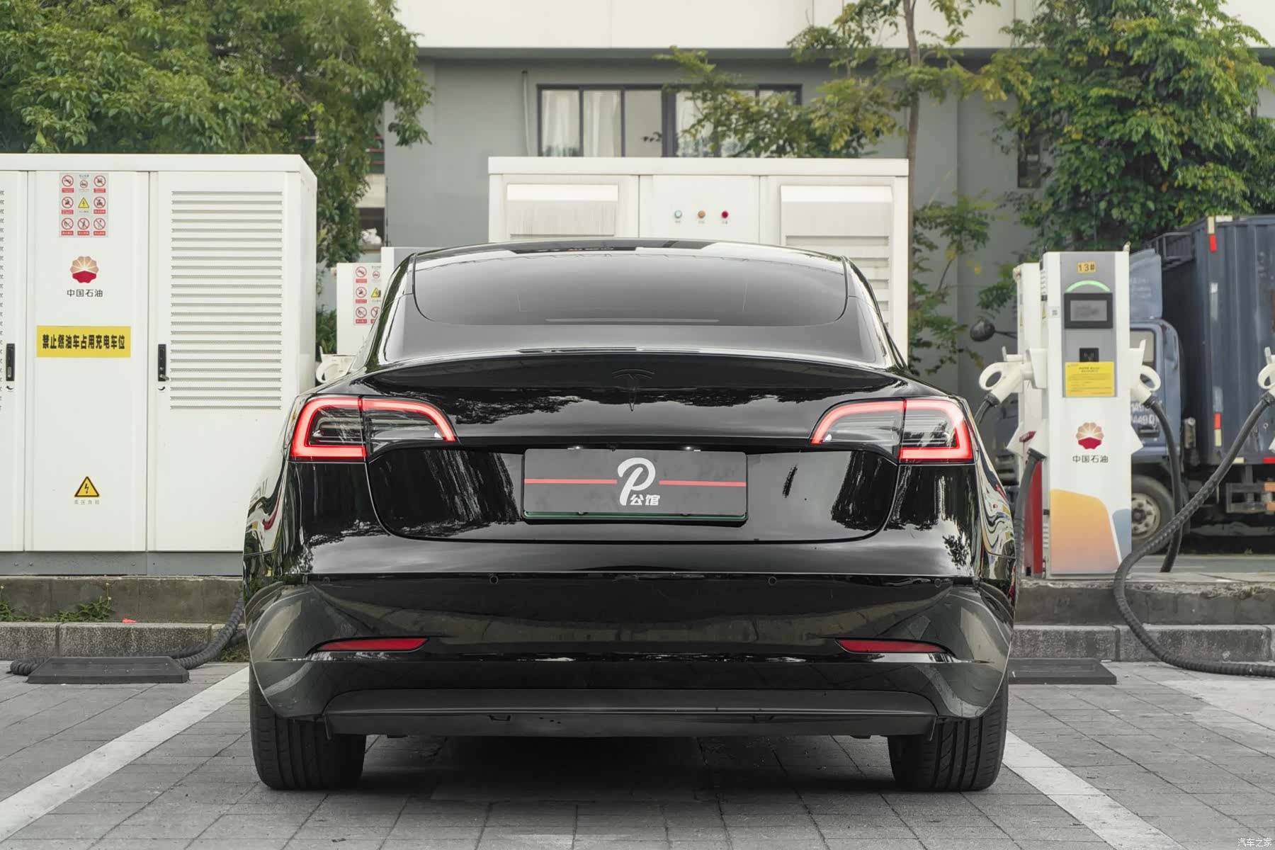 Tesla Model 3, 2023 все фото