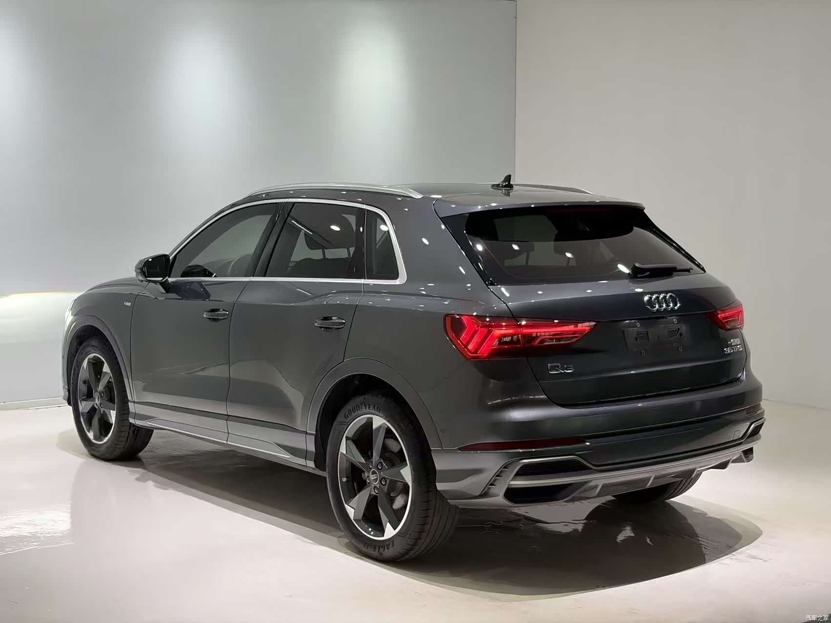 Audi Q3, 2023 4