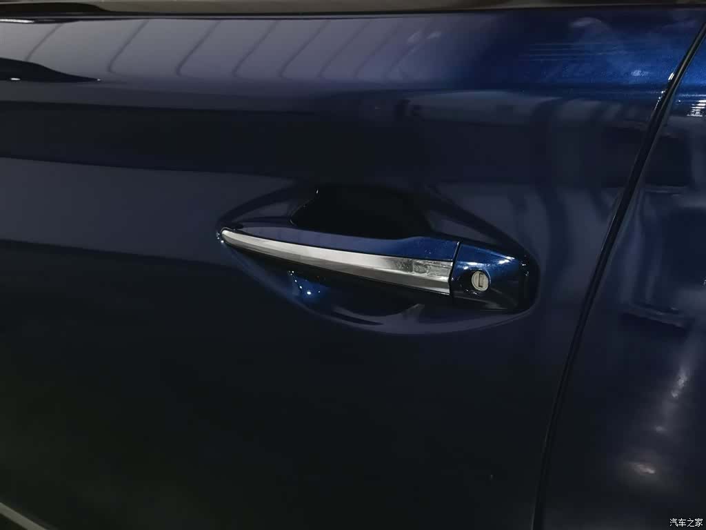 Infiniti Q50L, 2019 18