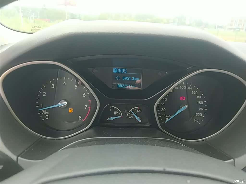 Ford Focus, 2016 12
